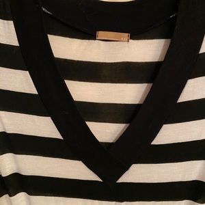 V-neck top from FOREVER21